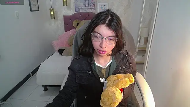 Snapshot of alllyson_ chatting on November 25, 2025, 8:09 pm alllyson online show from November 25, 2025, 8:09 pm