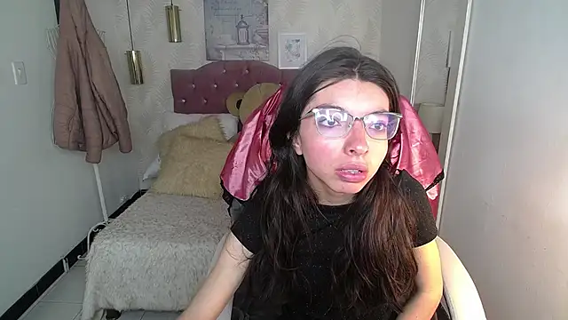 Snapshot of alllyson_ chatting on October 27, 2025, 8:10 pm alllyson online show from October 27, 2025, 8:10 pm