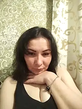 Mia24Blove online show from April 1, 2026, 7:00 pm