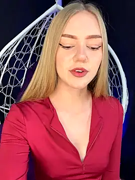 Snapshot of MilaMoone chatting on September 26, 2025, 10:44 am MilaMoone online show from September 26, 2025, 10:44 am