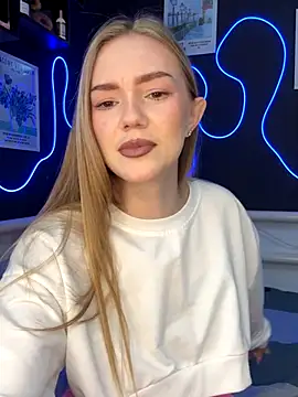 Snapshot of MilaMoone chatting on October 20, 2025, 11:11 am MilaMoone online show from October 20, 2025, 11:11 am