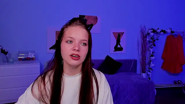 BetsyKiss online show from October 22, 2025, 5:18 am