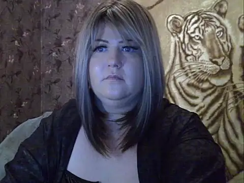 YuliiaSan online show from December 20, 2025, 1:41 am