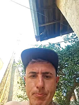 Snapshot of Bottz777 chatting on October 7, 2025, 7:15 pm Bottz777 online show from October 7, 2025, 7:15 pm