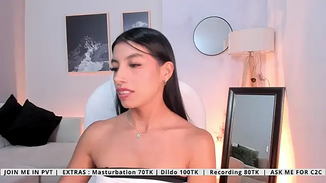 Snapshot of Tiffany_Low chatting on May 2, 2026, 5:07 pm Tiffany Low online show from May 2, 2026, 5:07 pm