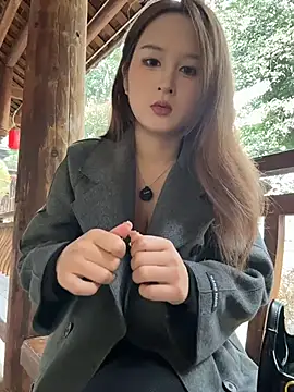 Snapshot of yuki_june chatting on February 9, 2026, 8:45 am yuki june online show from February 9, 2026, 8:45 am