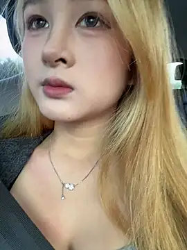 Snapshot of yuki_june chatting on November 16, 2025, 8:52 am yuki june online show from November 16, 2025, 8:52 am