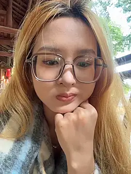 Snapshot of yuki_june chatting on December 22, 2025, 8:47 am yuki june online show from December 22, 2025, 8:47 am