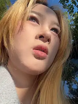 Snapshot of yuki_june chatting on November 20, 2025, 7:53 am yuki june online show from November 20, 2025, 7:53 am