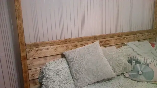 Snapshot of EthelsLover chatting on November 20, 2025, 10:05 am EthelsLover online show from November 20, 2025, 10:05 am