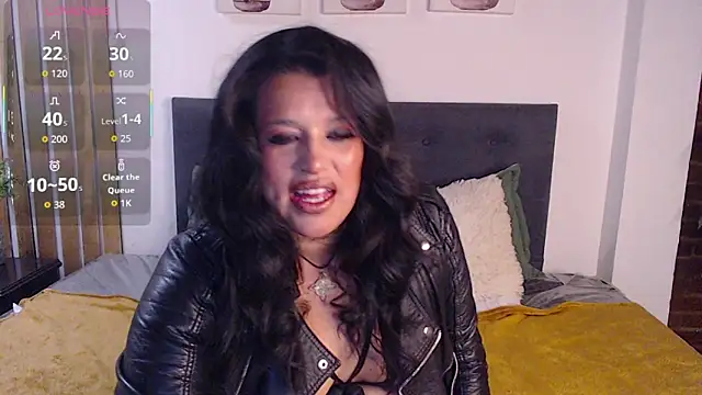 Snapshot of Andrea_secret_ chatting on December 15, 2025, 5:08 pm Andrea secret online show from December 15, 2025, 5:08 pm