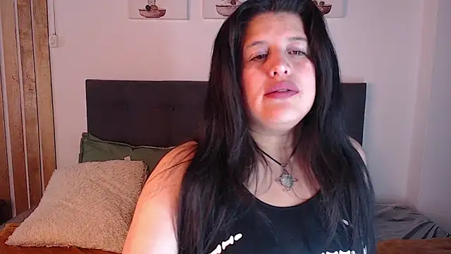 Snapshot of Andrea_secret_ chatting on November 2, 2025, 2:11 pm Andrea secret online show from November 2, 2025, 2:11 pm