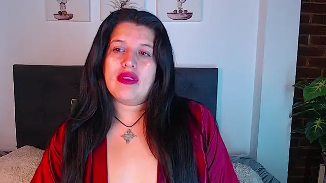 Snapshot of Andrea_secret_ chatting on October 31, 2025, 2:13 pm Andrea secret online show from October 31, 2025, 2:13 pm