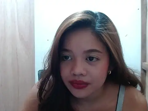 yoursexyladyLory19 online show from November 16, 2025, 9:25 am