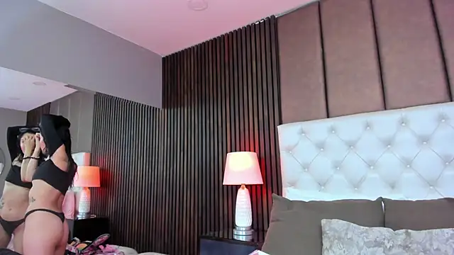 Snapshot of SamyySwet chatting on November 23, 2025, 1:04 am SamyySwet online show from November 23, 2025, 1:04 am