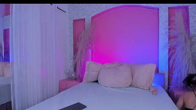 Snapshot of Peytonn_Monroe chatting on December 15, 2025, 8:03 pm Peytonn Monroe online show from December 15, 2025, 8:03 pm