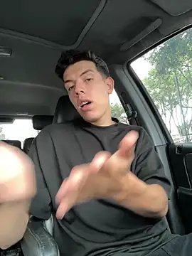 Snapshot of mattebret11 chatting on September 28, 2025, 5:20 pm mattebret11 online show from September 28, 2025, 5:20 pm