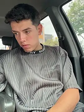 Snapshot of mattebret11 chatting on September 24, 2025, 5:41 pm mattebret11 online show from September 24, 2025, 5:41 pm