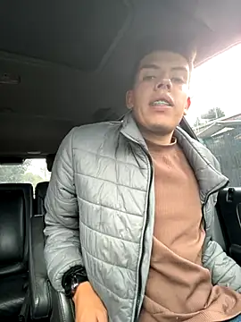 Snapshot of mattebret11 chatting on November 3, 2025, 6:11 pm mattebret11 online show from November 3, 2025, 6:11 pm