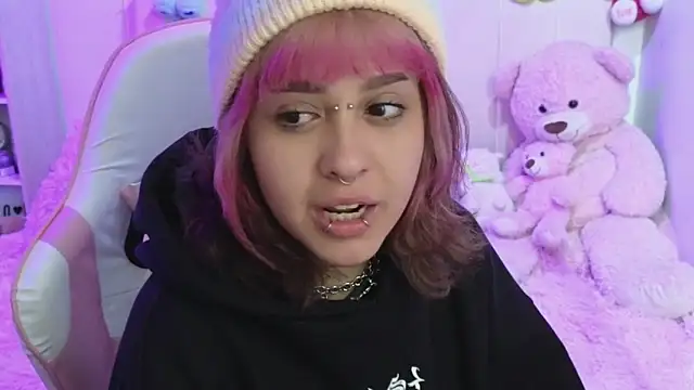 NekoWaifu online show from April 19, 2026, 2:29 pm