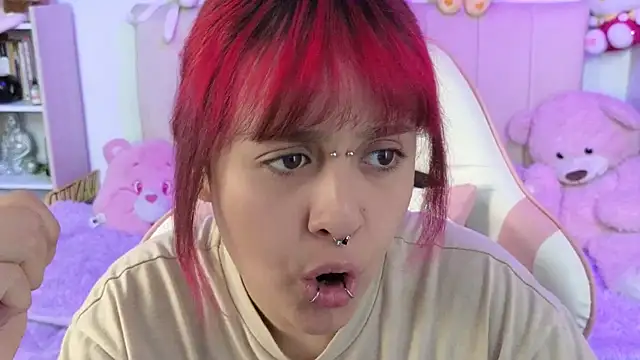 Snapshot of NekoWaifu chatting on July 21, 2026, 5:25 pm NekoWaifu online show from July 21, 2026, 5:25 pm