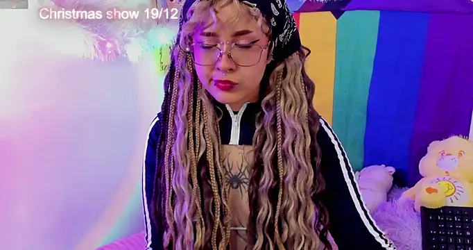 NekoWaifu online show from December 15, 2025, 1:50 pm