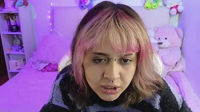 NekoWaifu online show from April 25, 2026, 2:58 pm