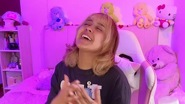 NekoWaifu online show from March 6, 2026, 2:12 pm