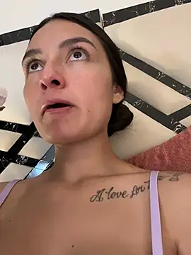 MiaKane99 online show from April 22, 2026, 4:41 am