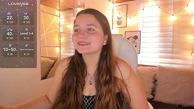 Snapshot of sophiee09_ chatting on December 15, 2025, 1:50 pm sophiee09 online show from December 15, 2025, 1:50 pm