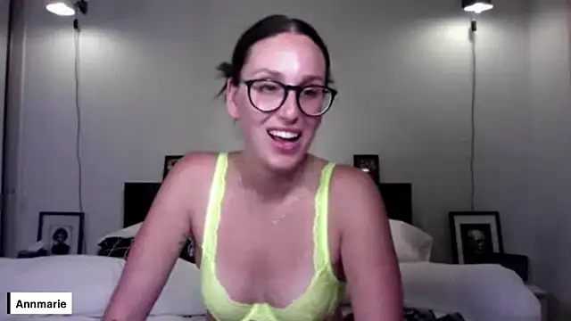 Snapshot of annmarieferrara chatting on May 6, 2026, 2:48 am annmarieferrara online show from May 6, 2026, 2:48 am