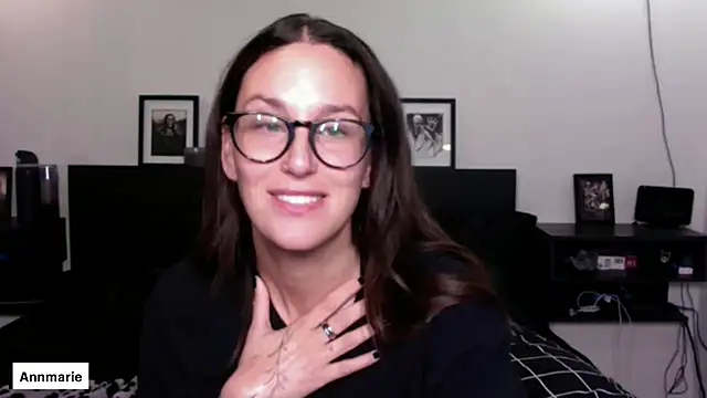 Snapshot of annmarieferrara chatting on October 27, 2025, 3:35 pm annmarieferrara online show from October 27, 2025, 3:35 pm