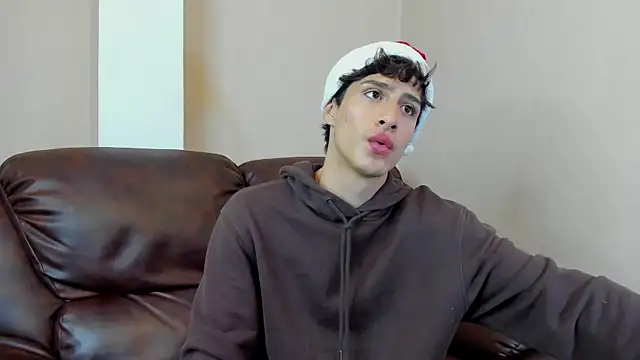 Snapshot of Xam_Collen chatting on December 19, 2025, 1:46 pm Xam Collen online show from December 19, 2025, 1:46 pm