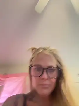 Snapshot of tattoobarbiexox chatting on October 2, 2025, 2:53 pm tattoobarbiexox online show from October 2, 2025, 2:53 pm