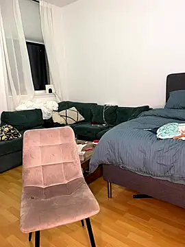 Lara khalifaa online show from October 22, 2025, 5:45 pm