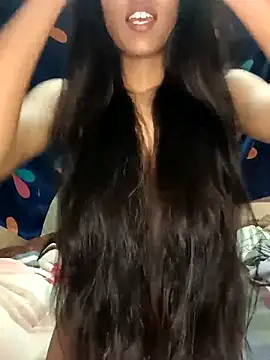 Snapshot of reetika6375 chatting on November 16, 2025, 10:31 am reetika6375 online show from November 16, 2025, 10:31 am