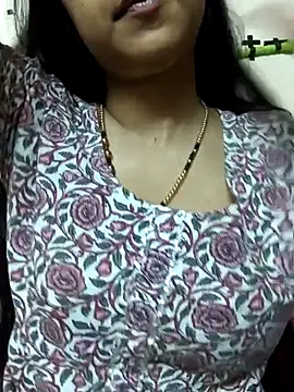 reetika6375 online show from February 6, 2026, 10:06 pm