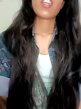 Snapshot of reetika6375 chatting on December 3, 2025, 9:03 pm reetika6375 online show from December 3, 2025, 9:03 pm