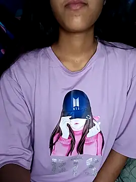 Snapshot of reetika6375 chatting on October 6, 2025, 7:47 pm reetika6375 online show from October 6, 2025, 7:47 pm