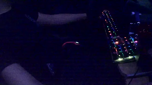 xderox318 online show from October 13, 2025, 9:59 pm