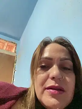 priscila luv online show from September 18, 2025, 1:14 pm