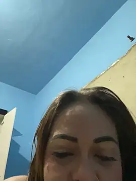 priscila luv online show from October 6, 2025, 4:24 am