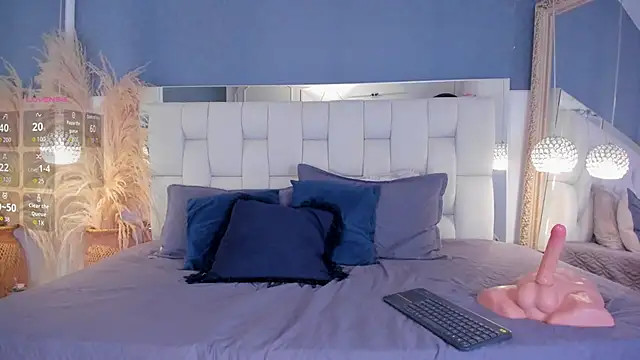 Snapshot of Celeste_Amber chatting on November 10, 2025, 8:36 pm Celeste Amber online show from November 10, 2025, 8:36 pm