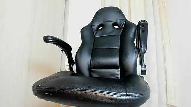 Biscuit oliva online show from April 19, 2026, 6:10 pm