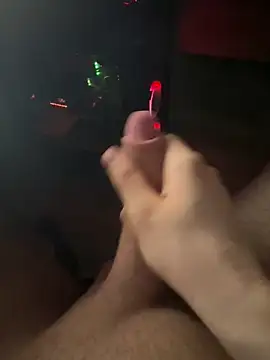 jstntz online show from April 17, 2026, 8:55 pm