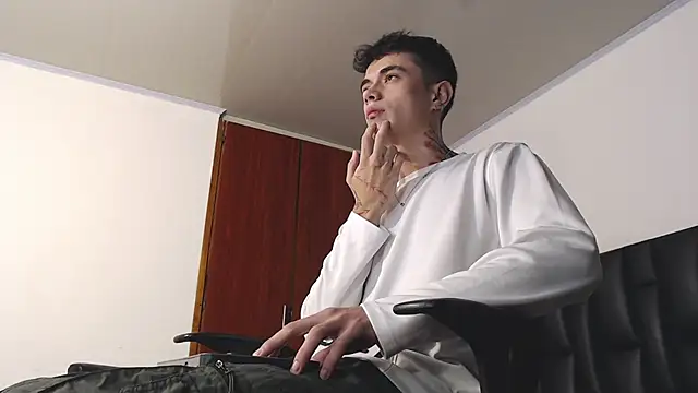 Snapshot of jaico_santos chatting on December 16, 2025, 11:09 pm jaico santos online show from December 16, 2025, 11:09 pm