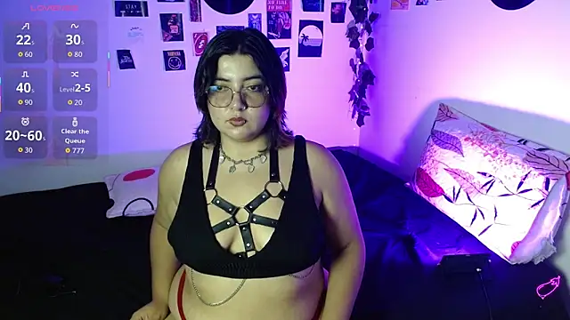 Roxy f w online show from December 17, 2025, 12:26 am