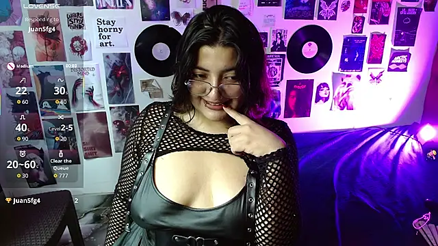 Roxy f w online show from April 20, 2026, 4:08 pm