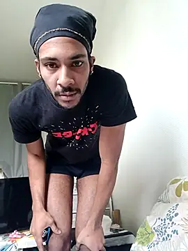 Snapshot of Mikaaa97 chatting on December 2, 2025, 10:39 am Mikaaa97 online show from December 2, 2025, 10:39 am