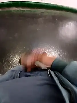 Mikaaa97 online show from April 19, 2026, 9:10 am